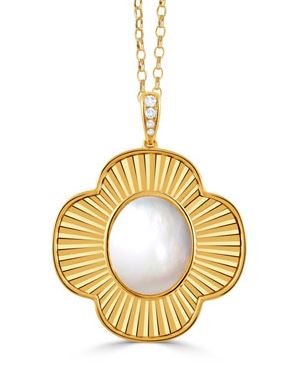18K Yellow Gold Pendant with Quartz and Mother of Pearl