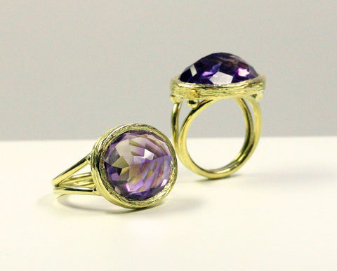 18kt yellow gold and Amethyst ring