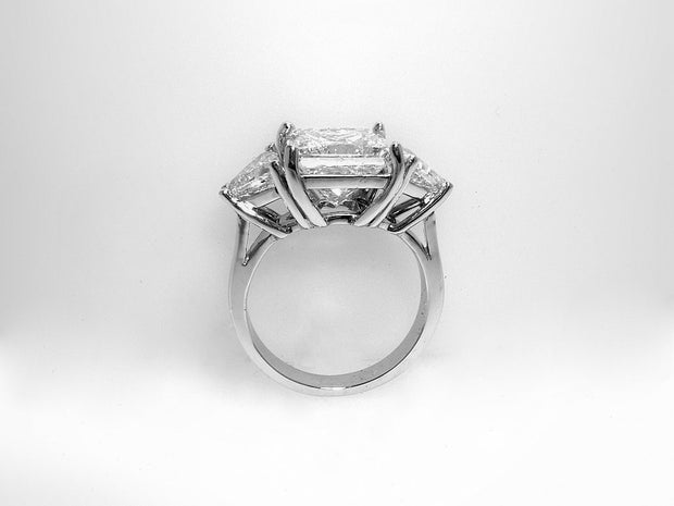 Platinum Princess Cut Diamond Ring with Trillion Side Stones