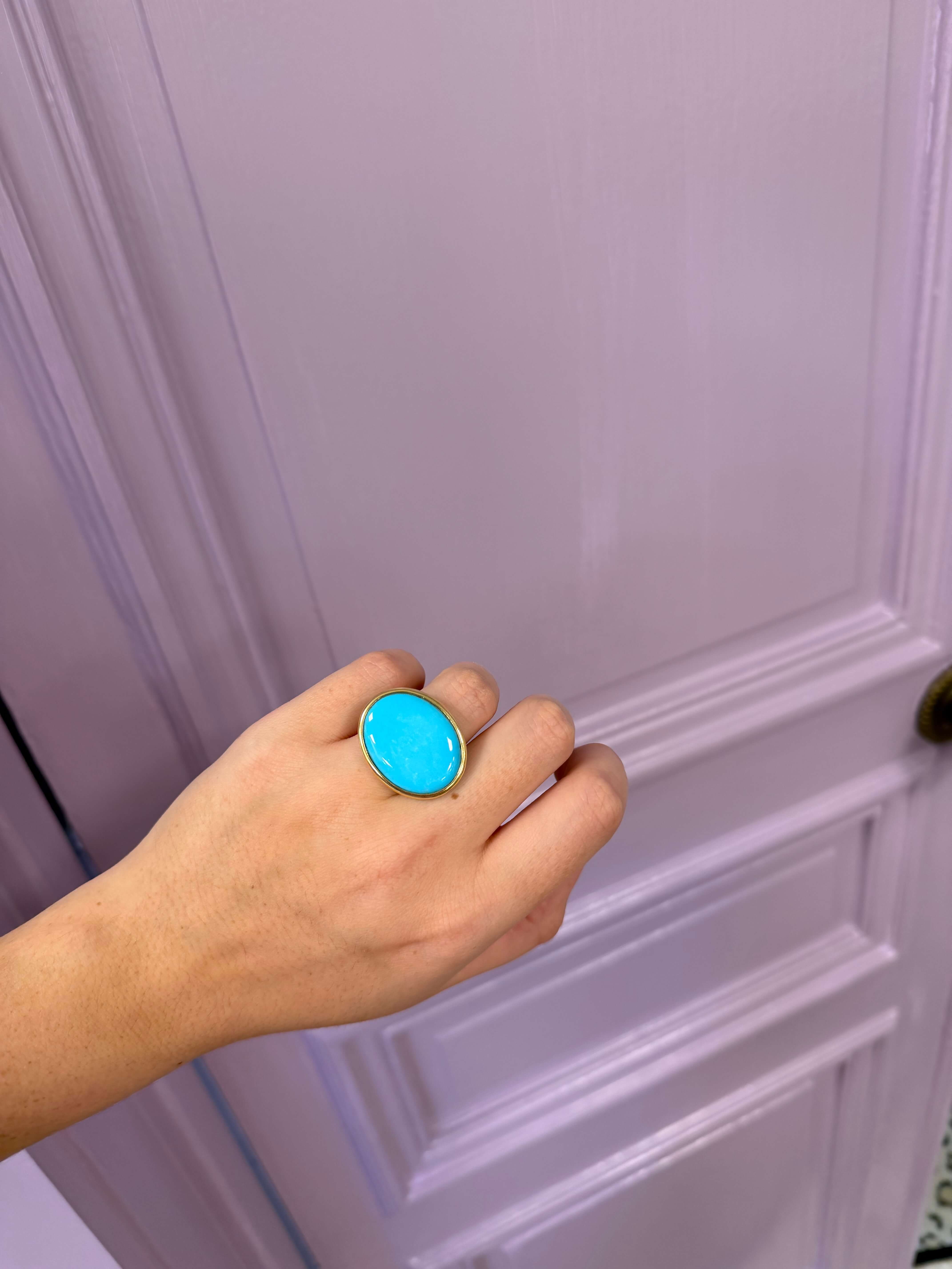 oval shaped yellow gold and turquoise ring
