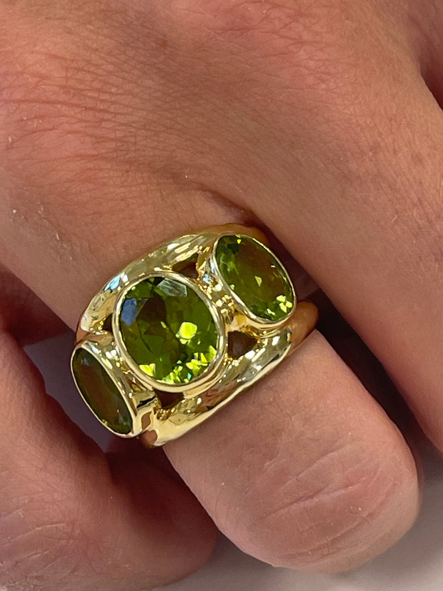 14K Yellow Gold Peridot Ring