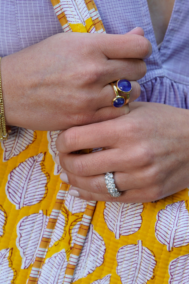 22K Yellow Gold Tanzanite Cabochon Ring