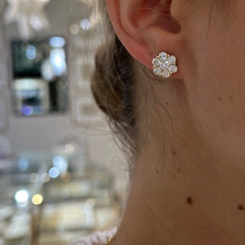 18K Yellow Gold Cluster Diamond Studs