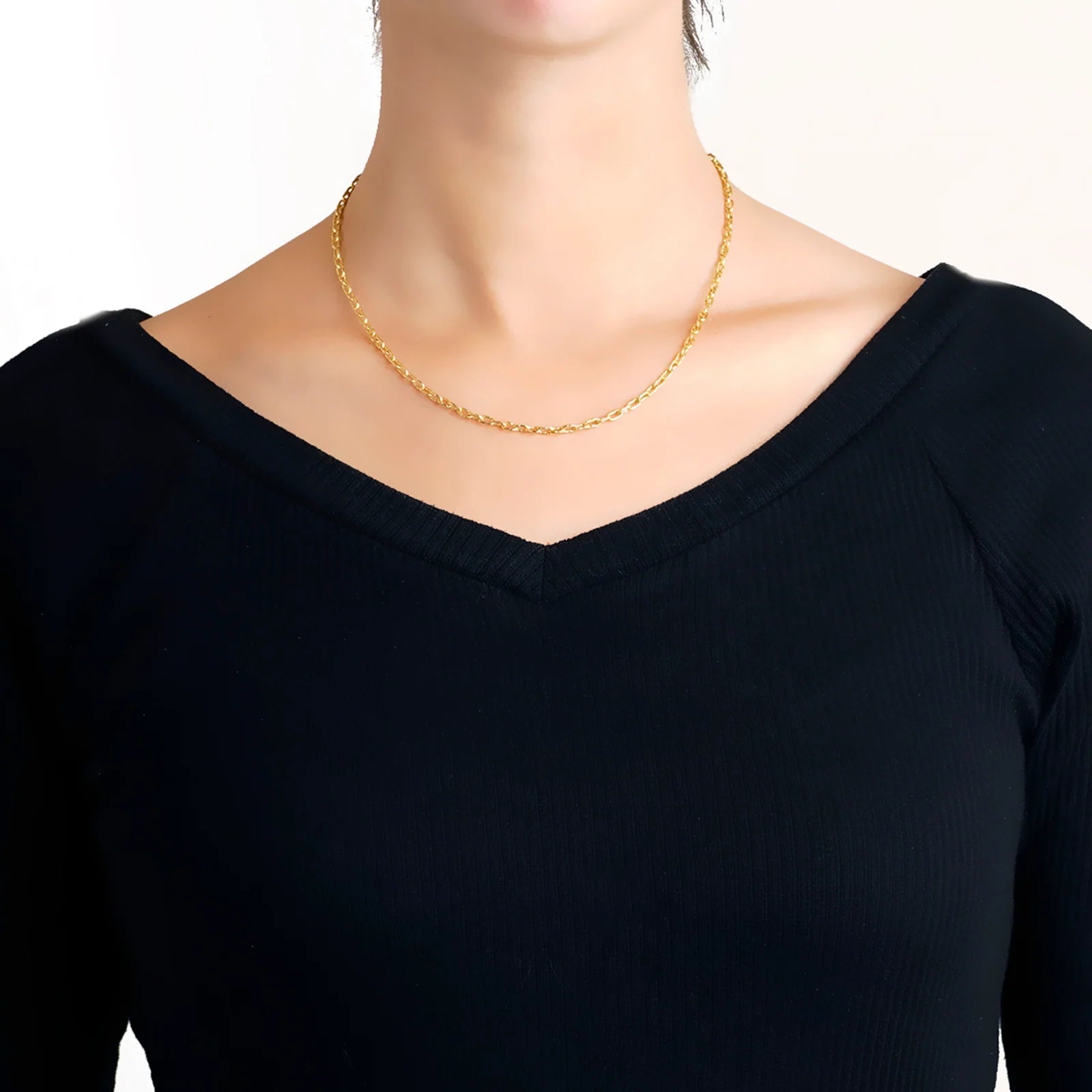 Elizabeth Locke Very Fine Gold Chain Necklace 