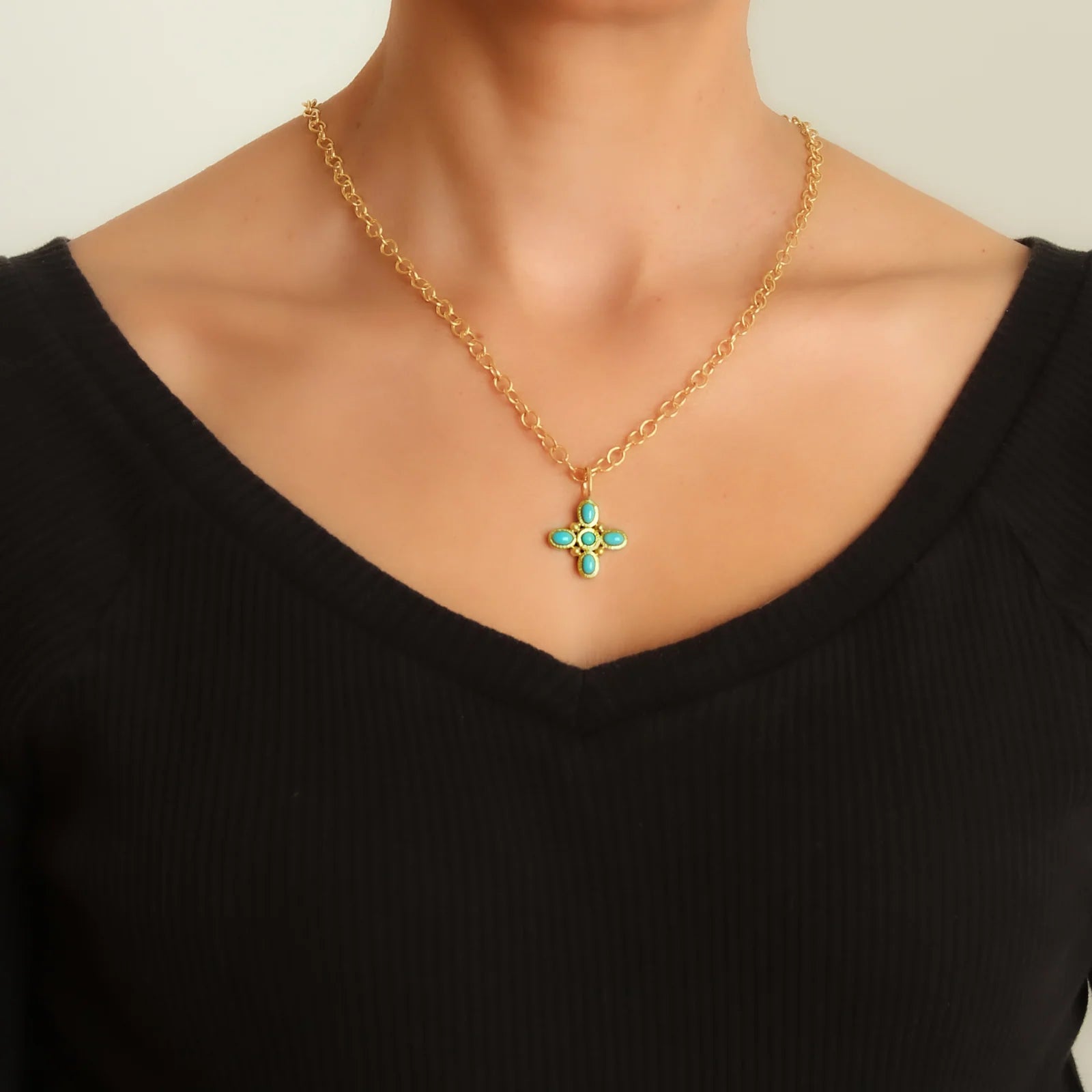 Elizabeth Locke Peridot Pendant with Jump Ring in 19k yellow gold