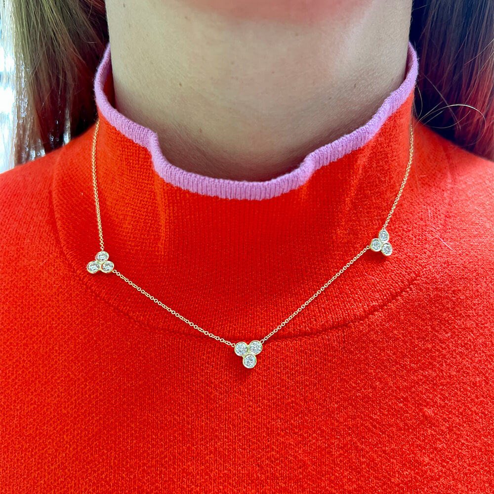 18K yellow gold necklace with diamond floral pendants