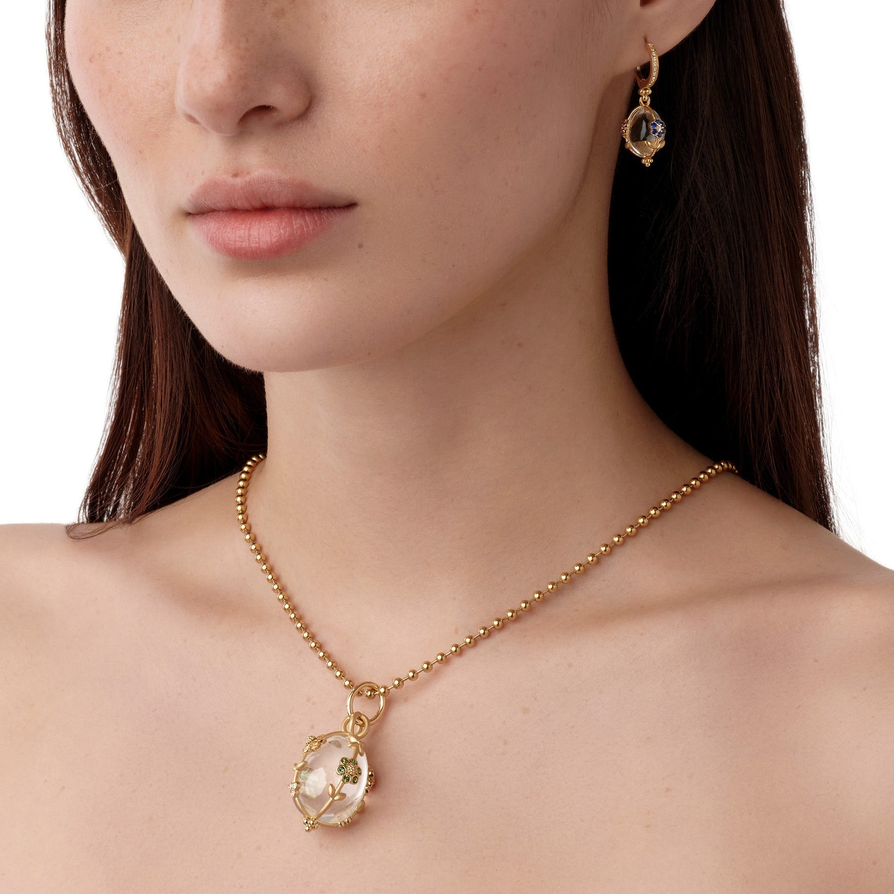Woman wearing Temple St Clair medium Fiori Amulet