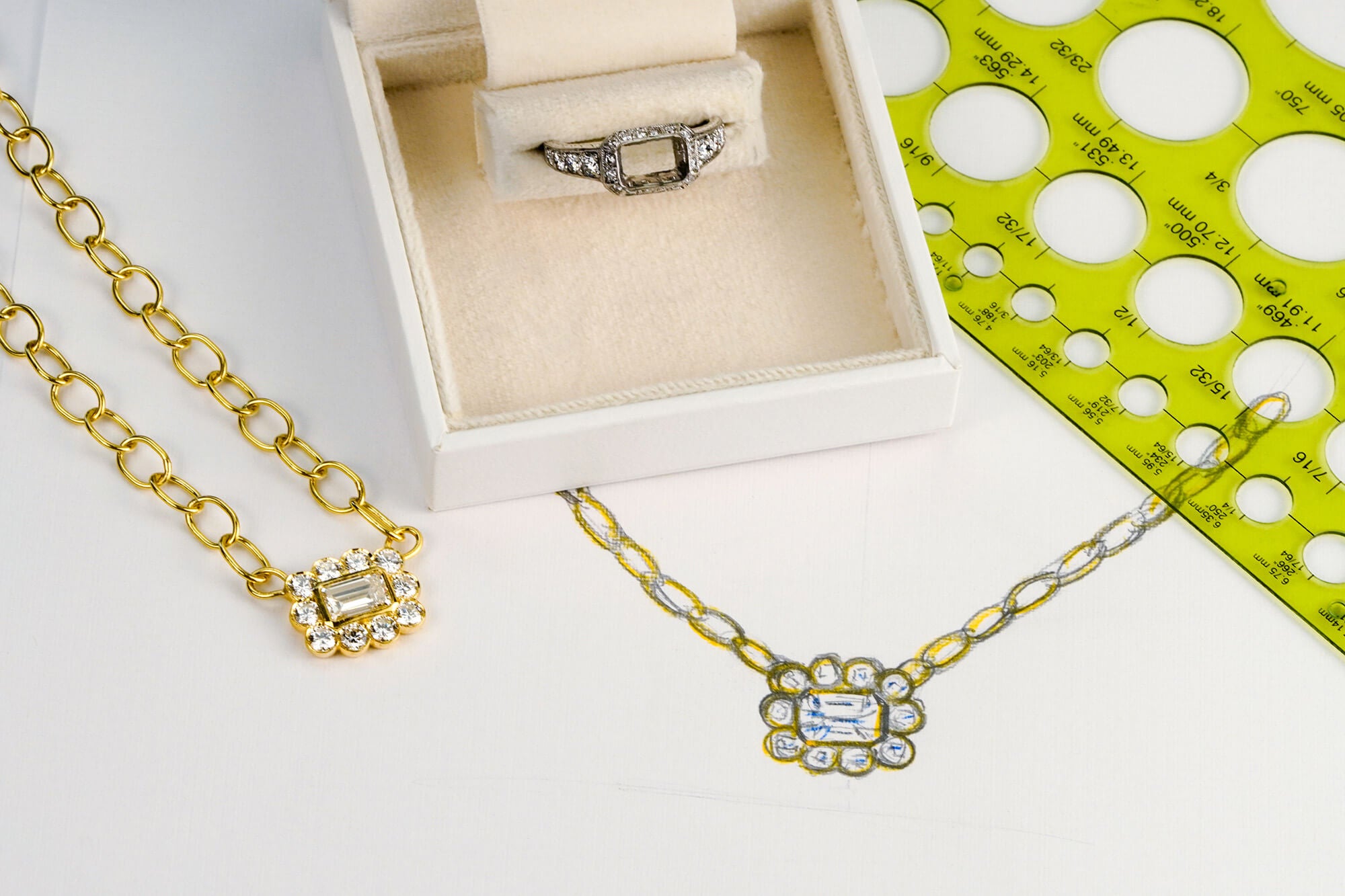 Gold and diamond custom necklace designs