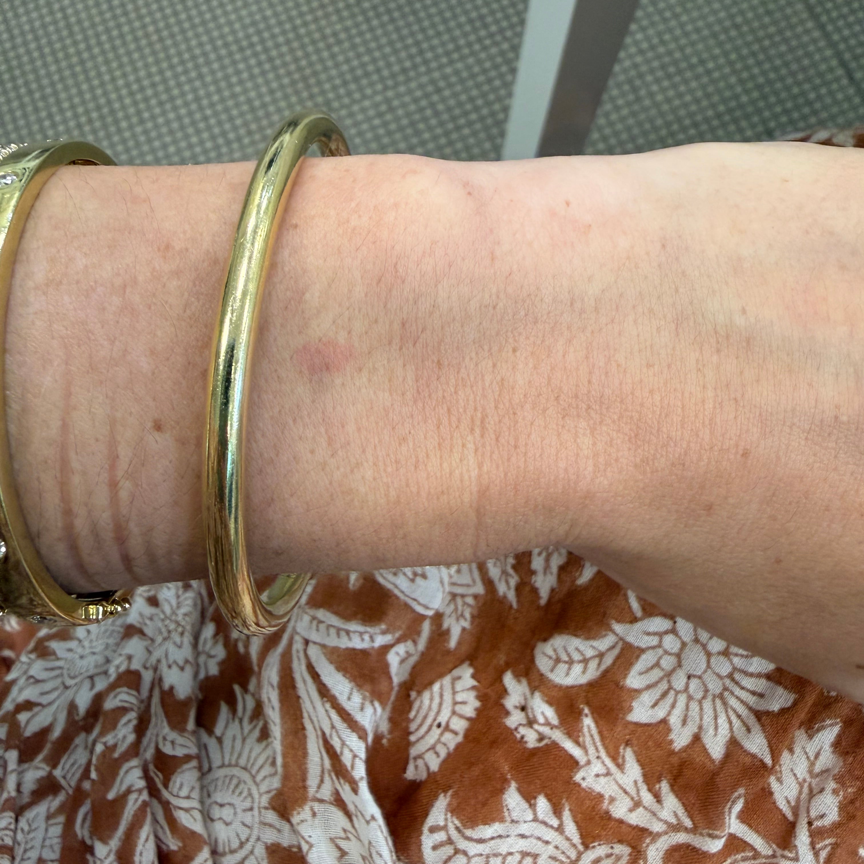estate yellow gold bangle 