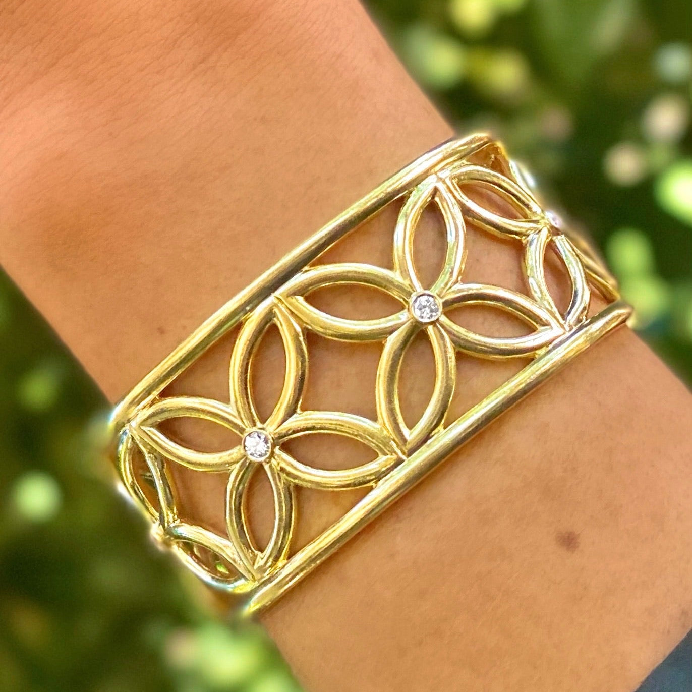 18K yellow gold Garden bracelet with diamonds on model