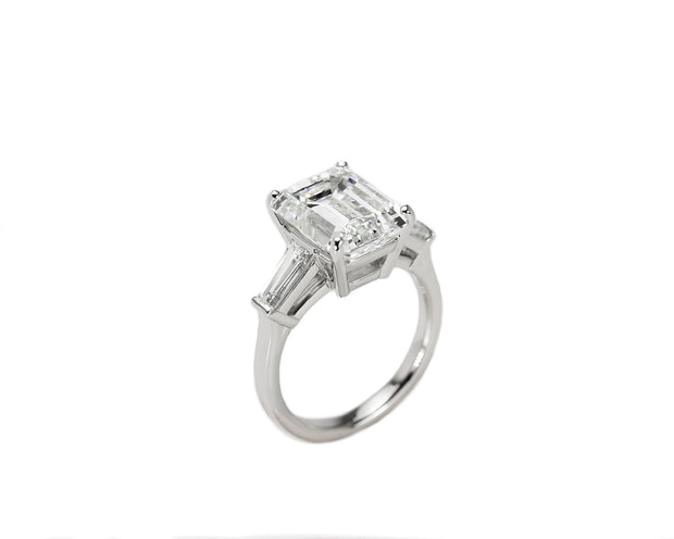 Emerald Cut Diamond with Tapered Baguettes