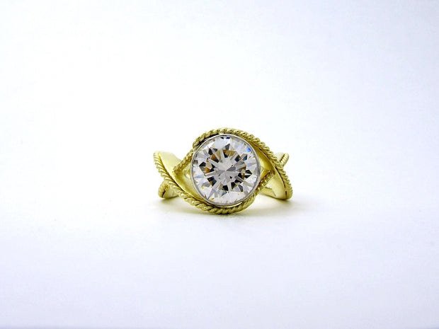 18kt yellow gold and diamond ring